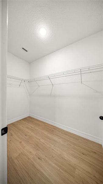 Spacious, unfurnished interior of a new home in , Citrus Springs (Image 32).
