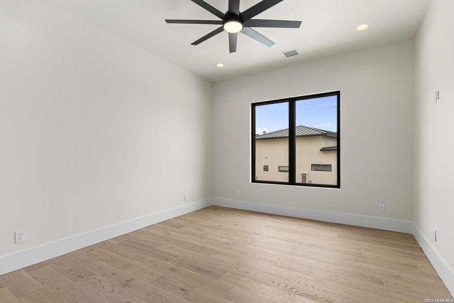 Spacious, unfurnished interior of a new home in , San Antonio (Image 26).