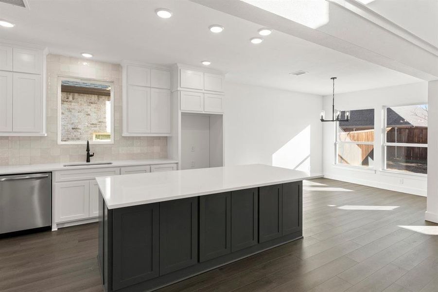 Furnished interior view inside a new home in Edgewood Creek, Celina (Image 14).