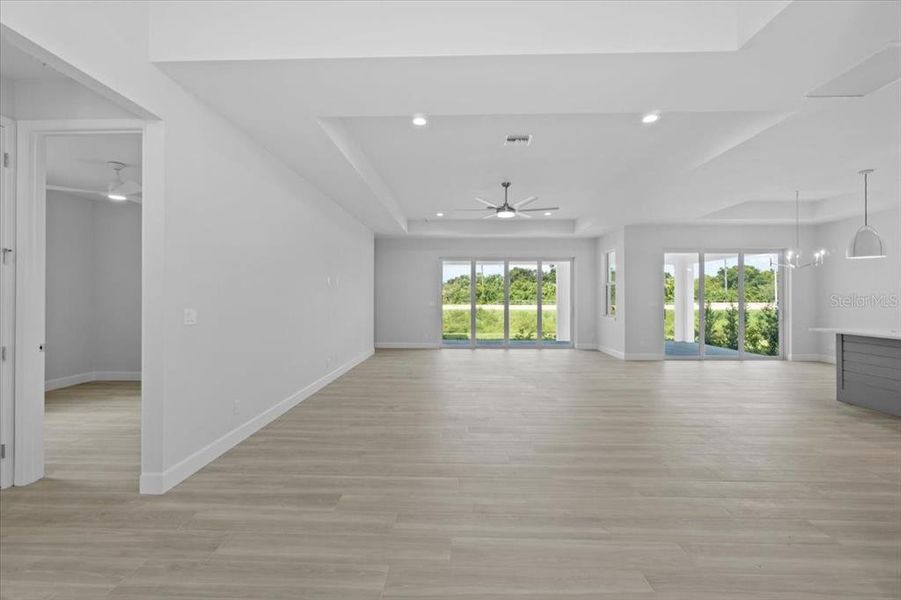 Spacious, unfurnished interior of a new home in , Englewood (Image 24).