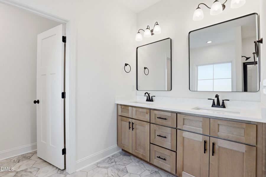 24-109 Mary Hopes Pl-24