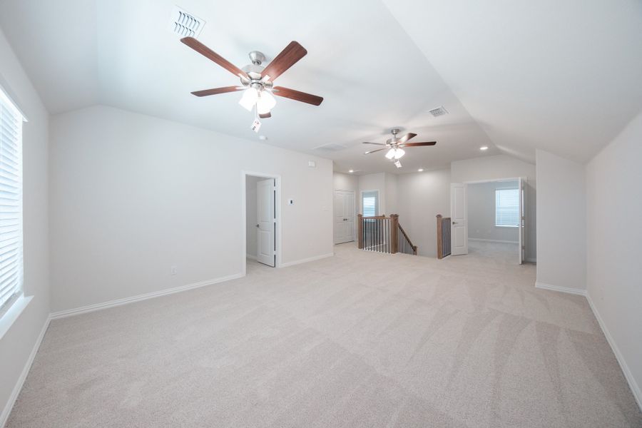 Spacious, unfurnished interior of a new home in Verandah, Royse City (Image 23).