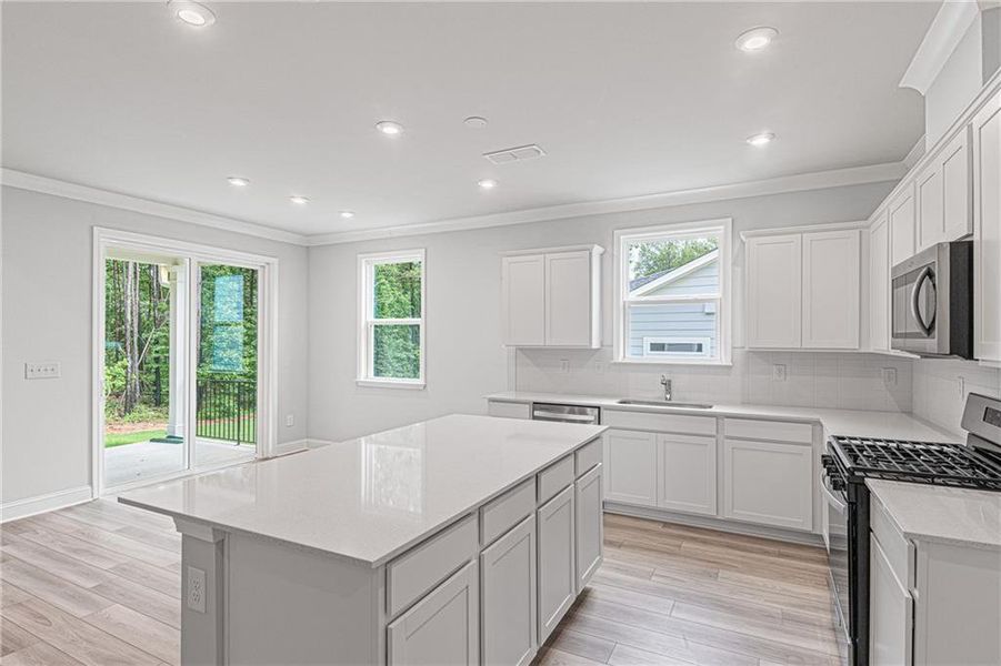 Furnished interior view inside a new home in Sun City Peachtree, Griffin (Image 4).