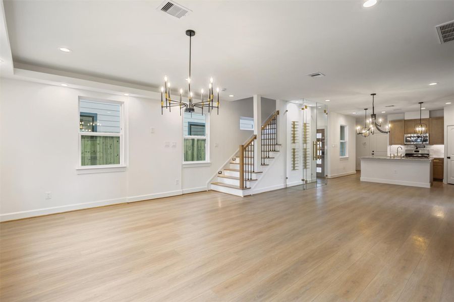 Spacious, unfurnished interior of a new home in , Houston (Image 22).