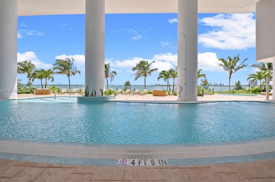Exterior details and patio area of a home in , Miami (Image 24).