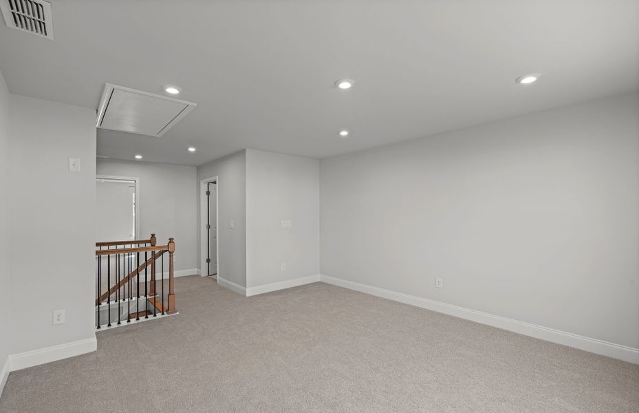 Spacious, unfurnished interior of a new home in Berkeley Mill, Cumming (Image 20).