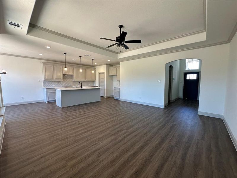 Spacious, unfurnished interior of a new home in , Cleburne (Image 19).