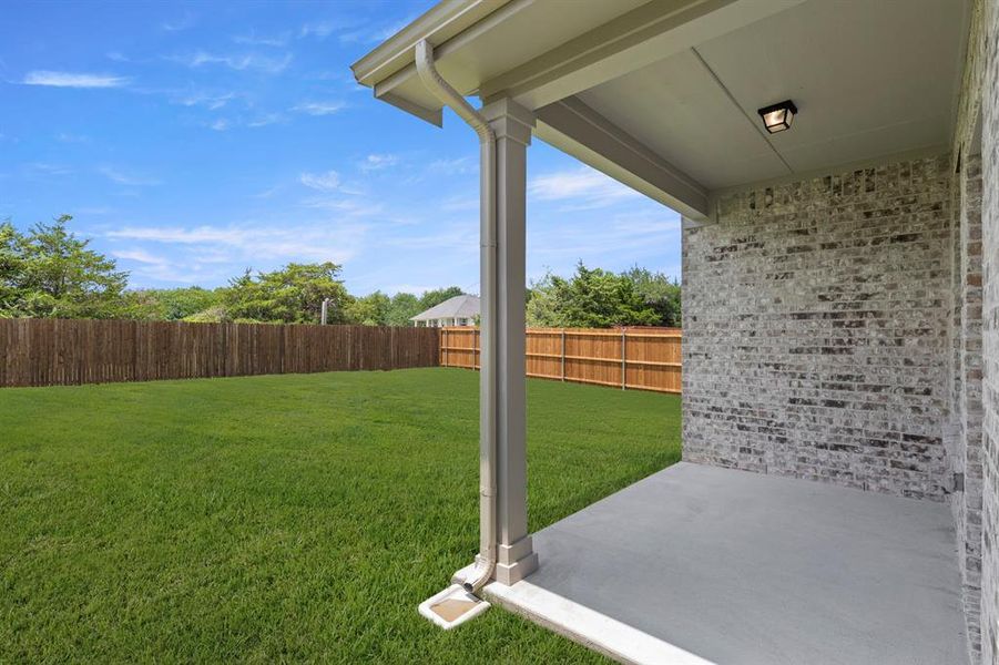 25. 2407 Daisy - Patio 25. 2407 Daisy - Patio