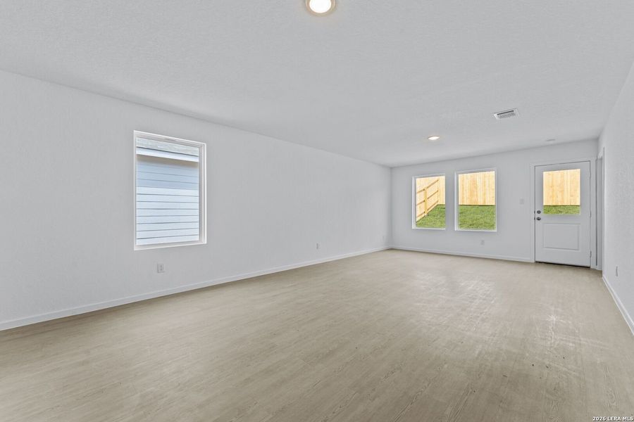 Spacious, unfurnished interior of a new home in Waterwheel, San Antonio (Image 16).
