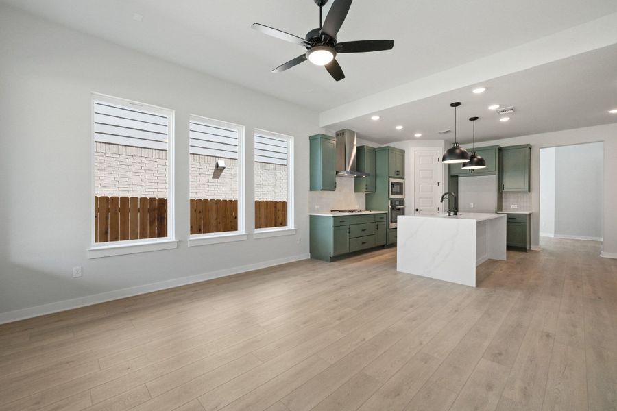 Spacious, unfurnished interior of a new home in Heritage, Dripping Springs (Image 25).