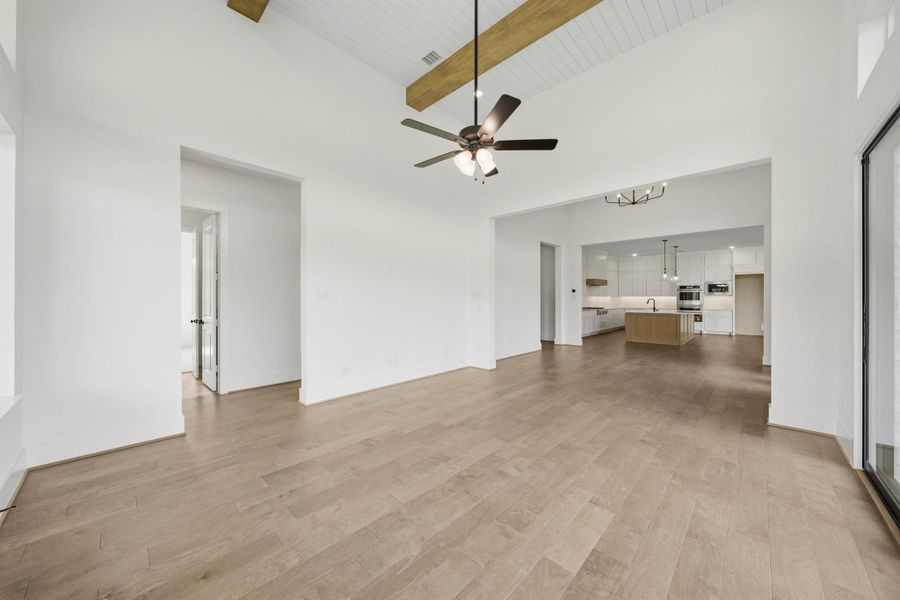 Spacious, unfurnished interior of a new home in Bentwood Farms, Montgomery (Image 39).