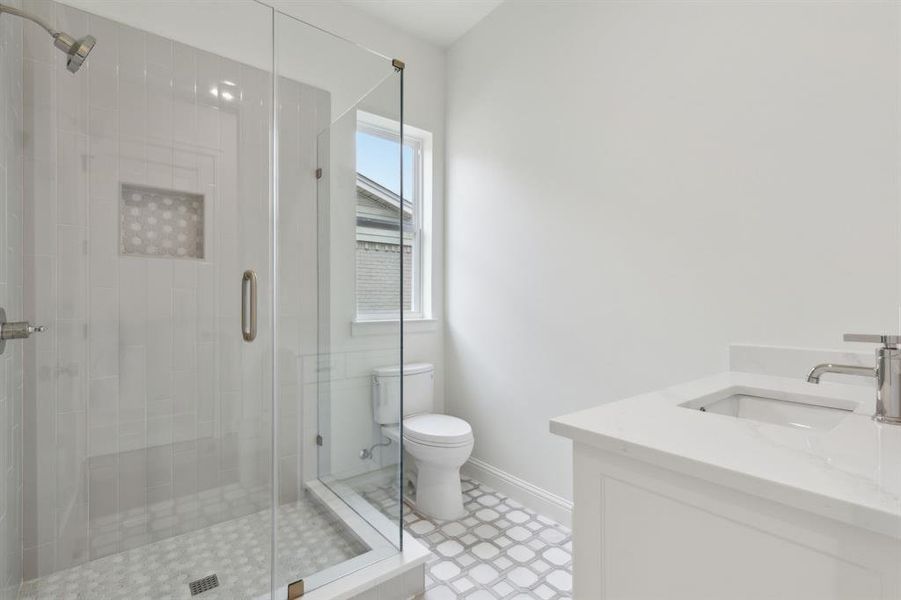 Furnished interior view inside a new home in , Dallas (Image 33).