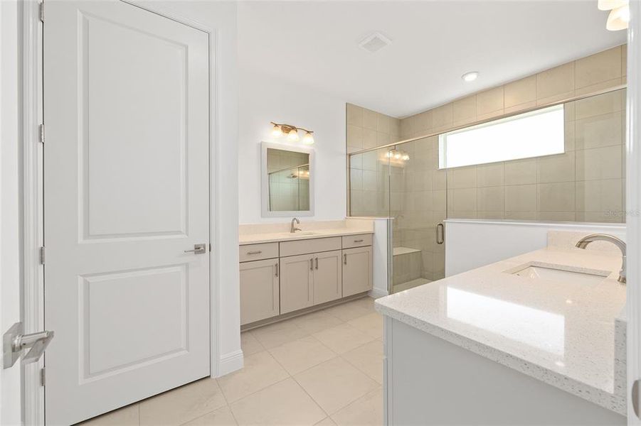 Furnished interior view inside a new home in , Ocala (Image 9).