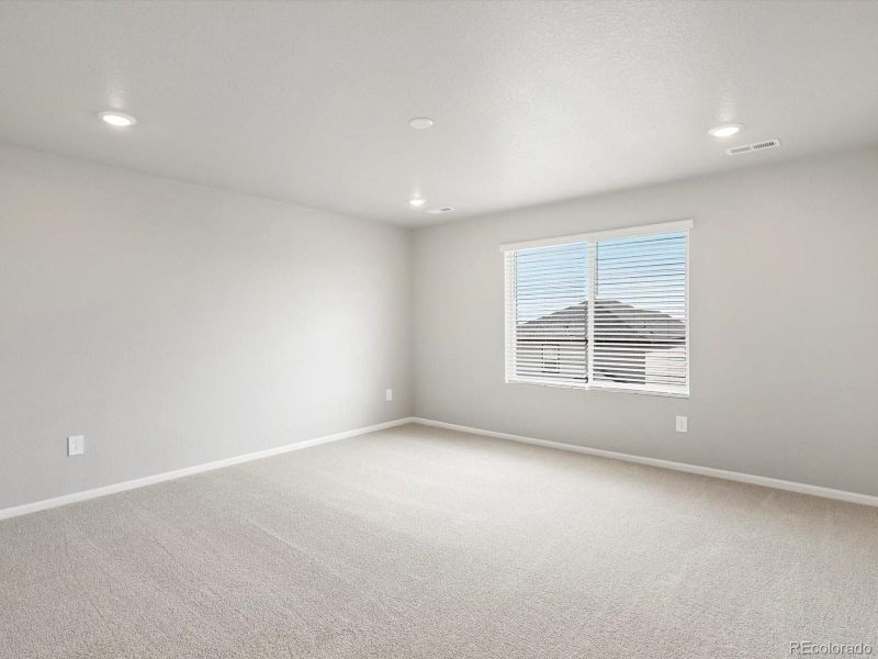 Spacious, unfurnished interior of a new home in Lake Bluff, Greeley (Image 15). Spacious, unfurnished interior of a new home in Lake Bluff, Greeley (Image 15).