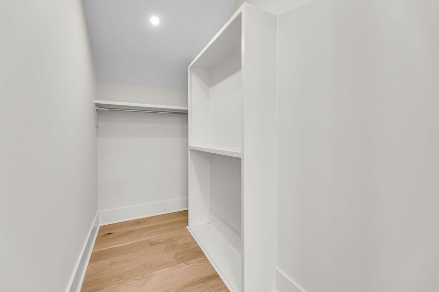 Spacious, unfurnished interior of a new home in , Isle Of Palms (Image 59).