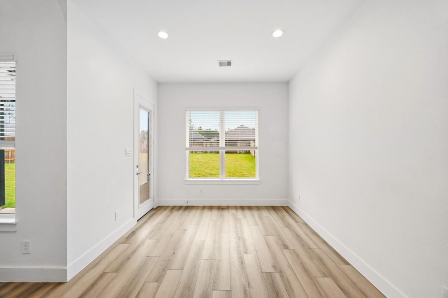 Spacious, unfurnished interior of a new home in Hills of Westlake, Conroe (Image 21). Spacious, unfurnished interior of a new home in Hills of Westlake, Conroe (Image 21).