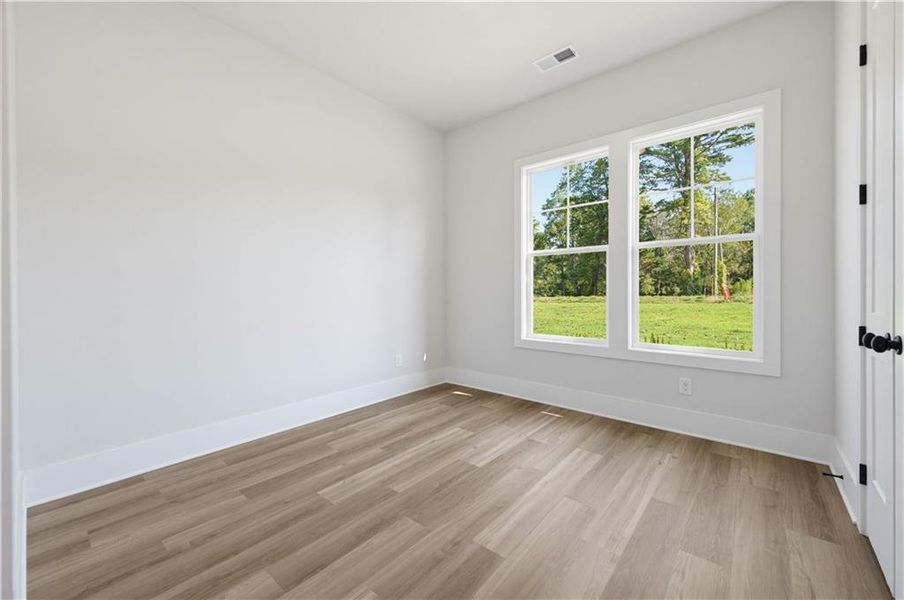 Spacious, unfurnished interior of a new home in , Gainesville (Image 28).