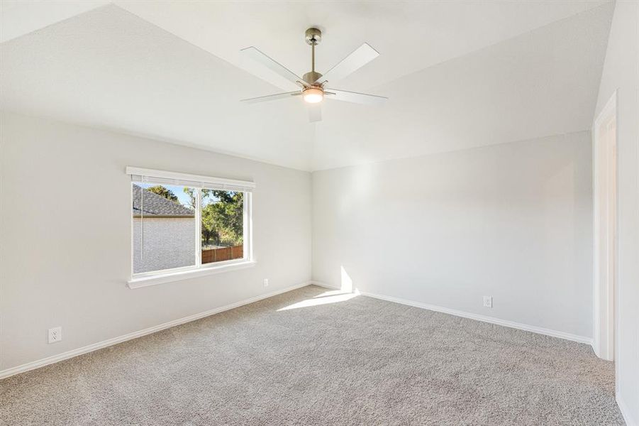 Spacious, unfurnished interior of a new home in Hayes Crossing, Midlothian (Image 28).