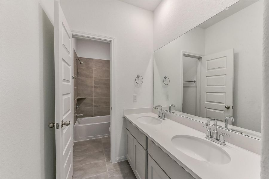 Furnished interior view inside a new home in River Ranch Meadows, Dayton (Image 15).