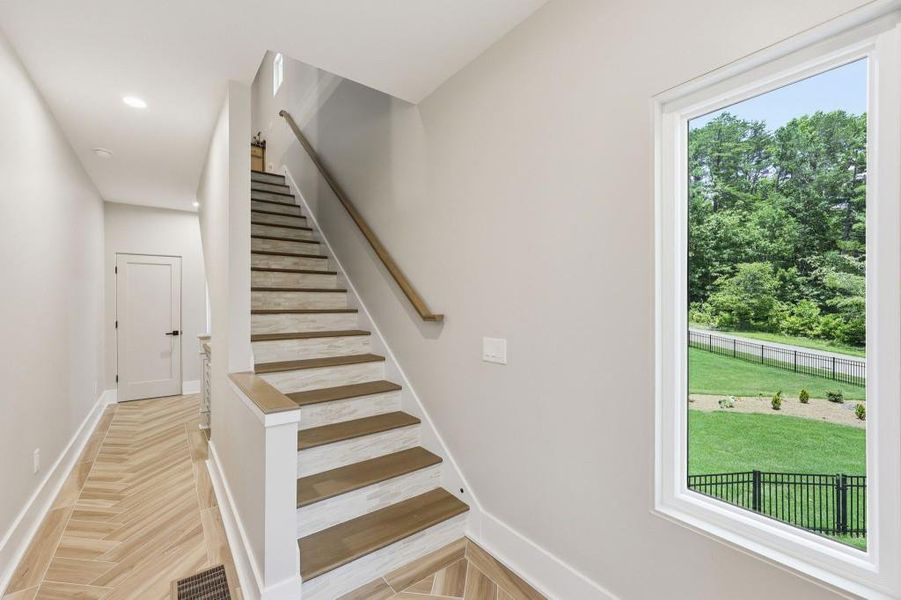 Spacious, unfurnished interior of a new home in , Helen (Image 22).