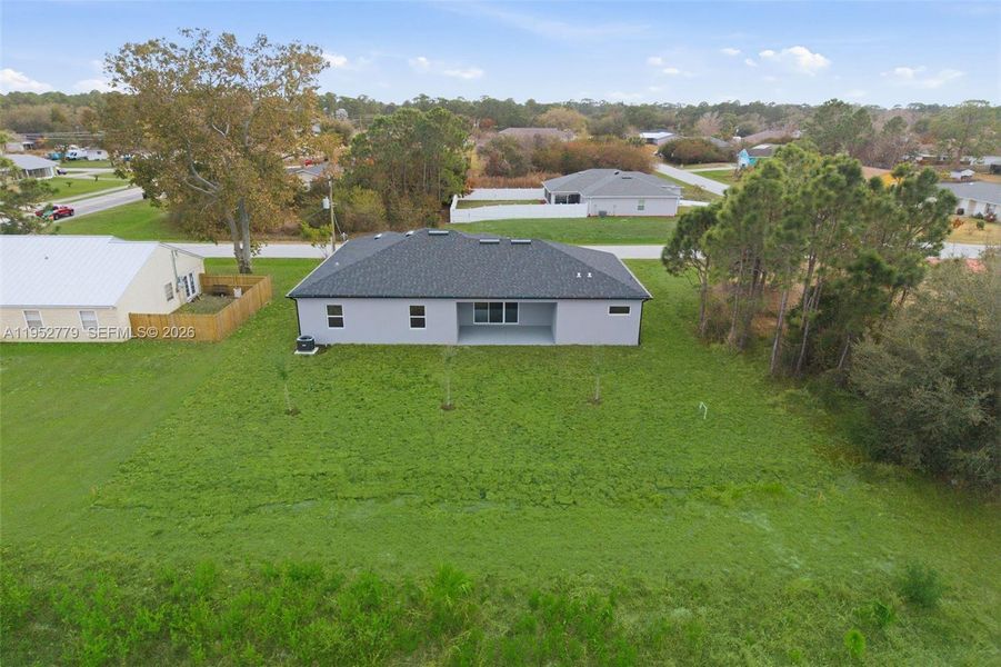 Exterior details and patio area of a home in , Palm Bay (Image 4).