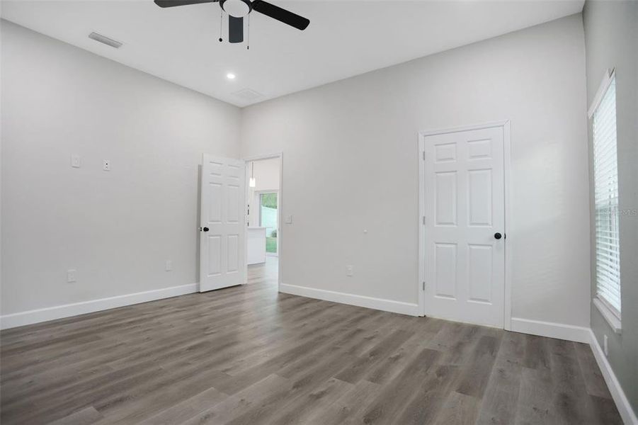 Spacious, unfurnished interior of a new home in , New Port Richey (Image 20).