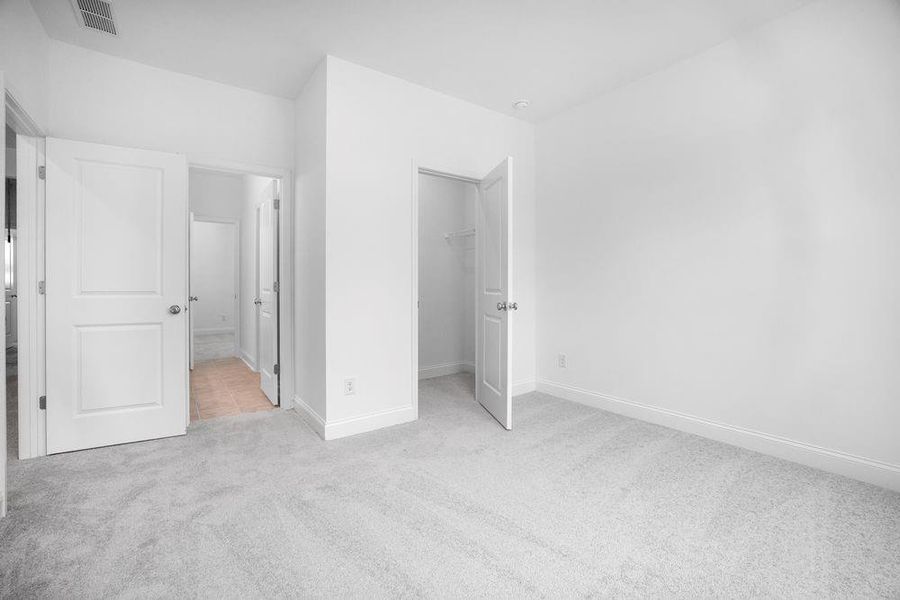 Spacious, unfurnished interior of a new home in Bailey Fence, Dacula (Image 18).