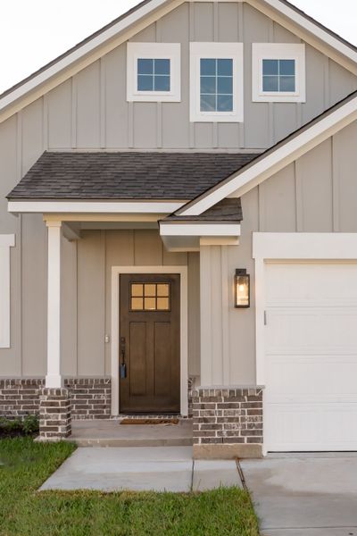 Representative exterior details of a home built from the The Rose by Avonley Homes in Pinemont, Bryan (Image 30).