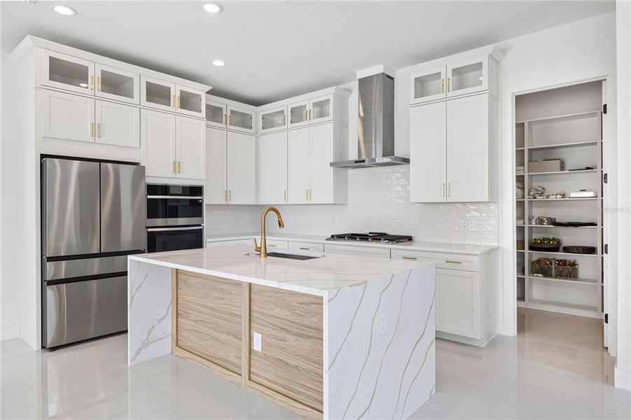 Furnished interior view inside a new home in , Montverde (Image 9).
