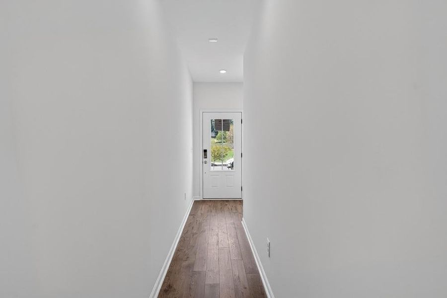 Spacious, unfurnished interior of a new home in Rosewood Farm, Lawrenceville (Image 27).