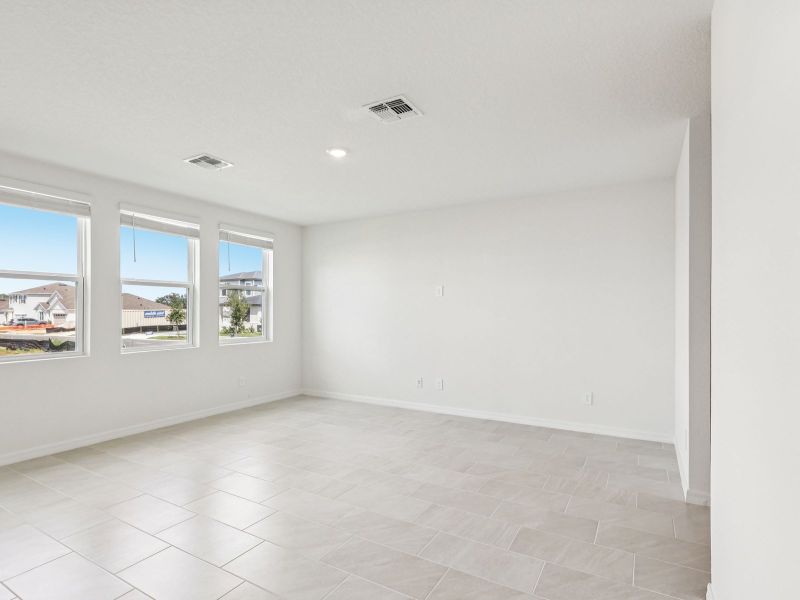 Spacious, unfurnished interior of a new home in Hamilton Bluff - Classic Series, Haines City (Image 6).