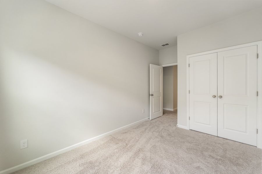 Spacious, unfurnished interior of a new home in Edwards Station, Taylors (Image 16).