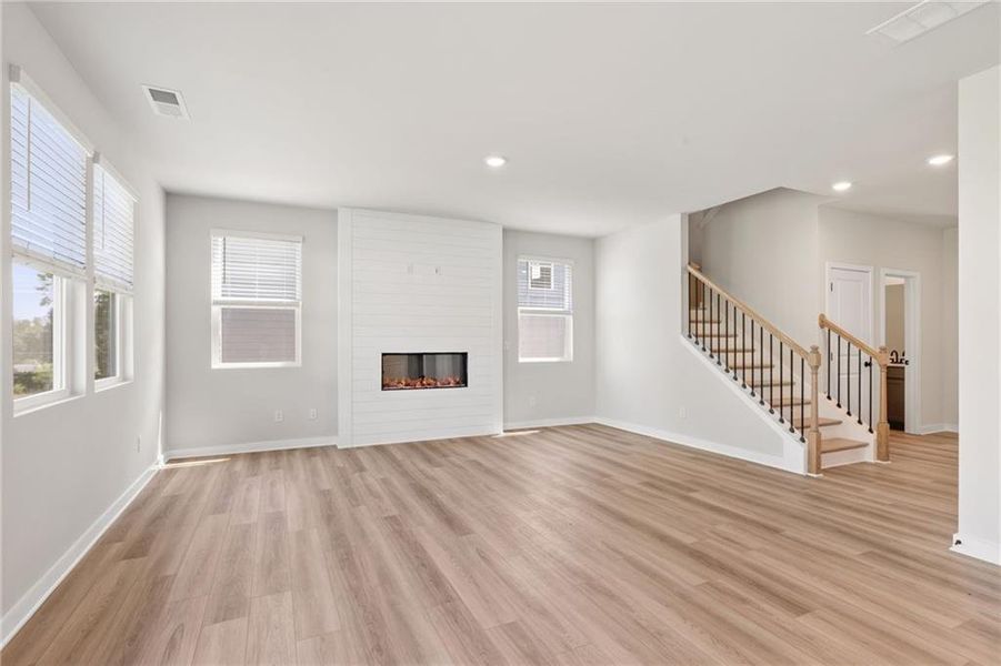 Spacious, unfurnished interior of a new home in Oak Grove Glen, Snellville (Image 15). Spacious, unfurnished interior of a new home in Oak Grove Glen, Snellville (Image 15).
