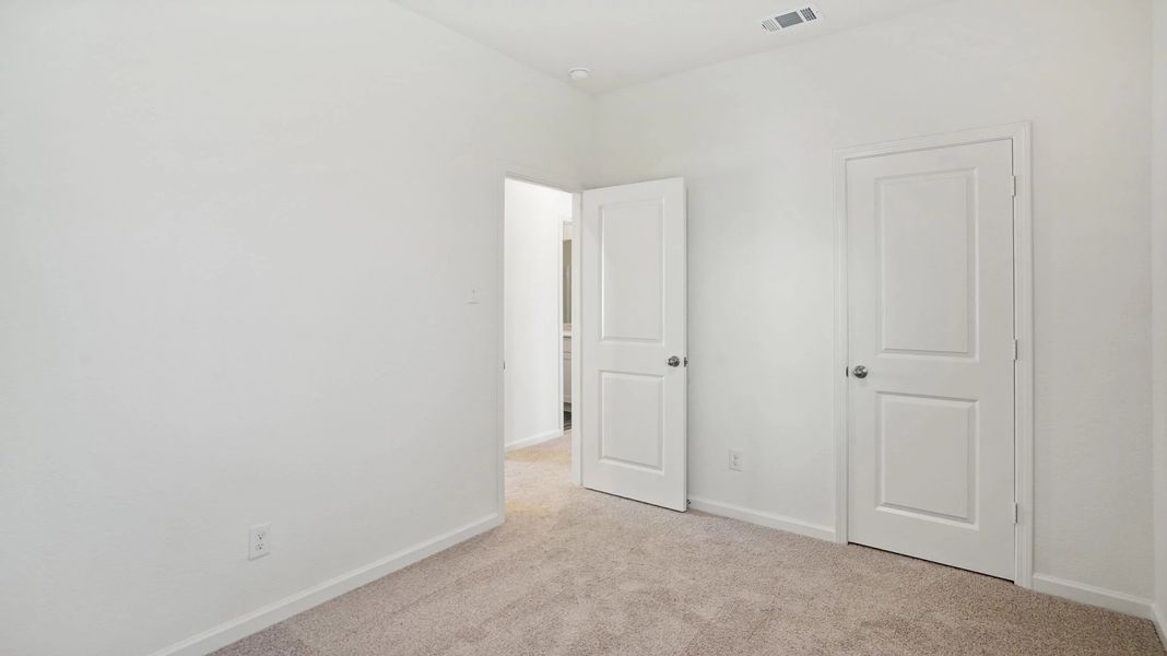 Representative unfurnished interior of a home built from the Atlantis by Starlight Homes in Stonebrooke, Conroe (Image 17). Representative unfurnished interior of a home built from the Atlantis by Starlight Homes in Stonebrooke, Conroe (Image 17).