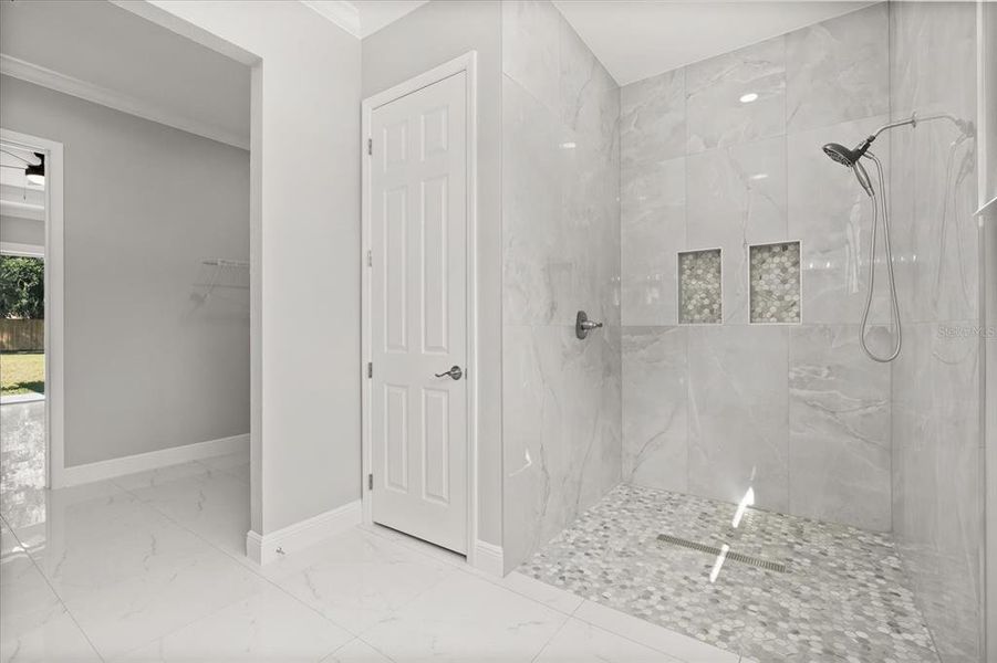 Image 17 of a home in .