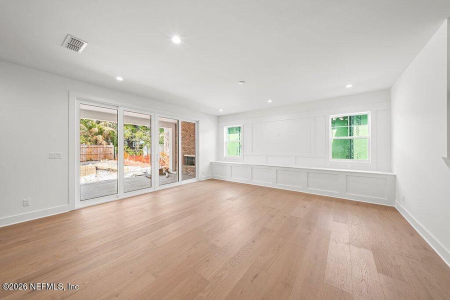 Spacious, unfurnished interior of a new home in , Atlantic Beach (Image 37).