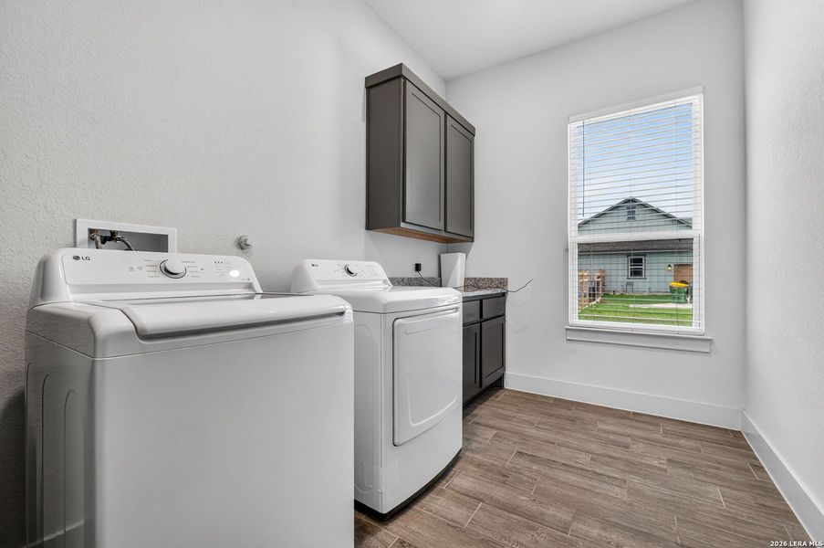 Furnished interior view inside a new home in Pradera Ridge, Floresville (Image 33).