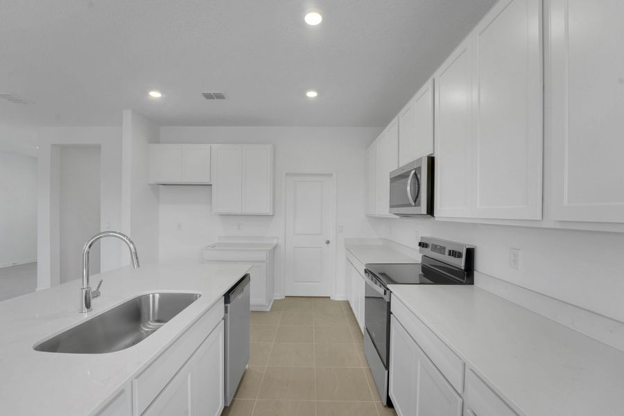4br New Home in Lady Lake, FL.  - Slide 32