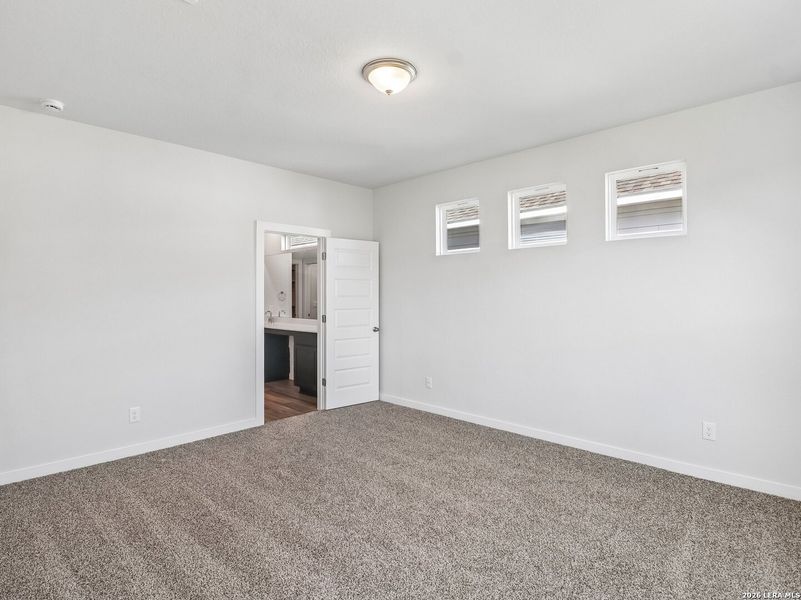 Spacious, unfurnished interior of a new home in Talley Fields, San Antonio (Image 20).
