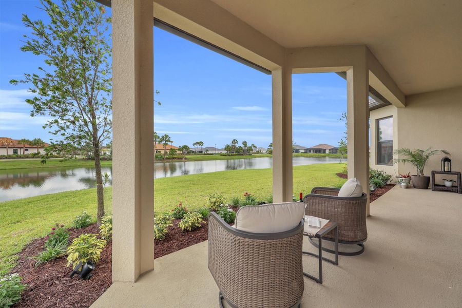Covered Lanai with Summer Kitchen Covered Lanai with Summer Kitchen