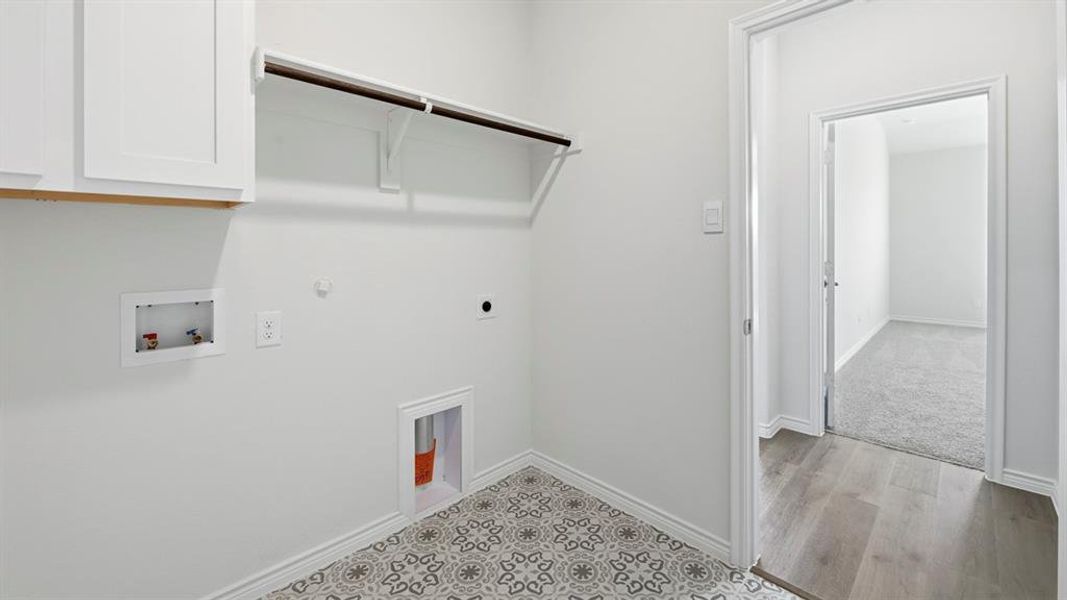 Spacious, unfurnished interior of a new home in The Woods at Lindsey Place, Anna (Image 28).