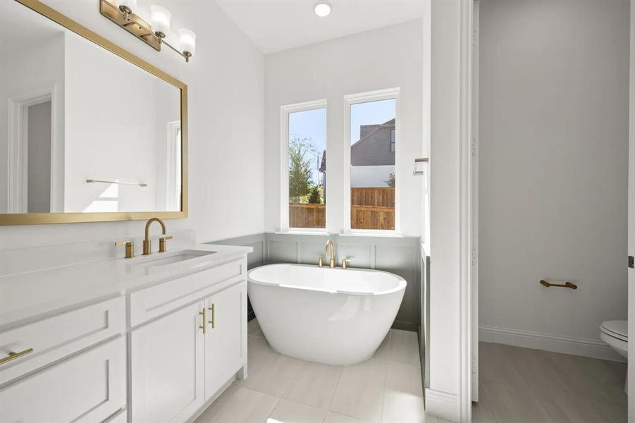 The Violet E Primary Suite Bathroom The Violet E Primary Suite Bathroom