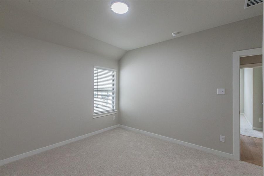 Spacious, unfurnished interior of a new home in Elevon, Lavon (Image 19).