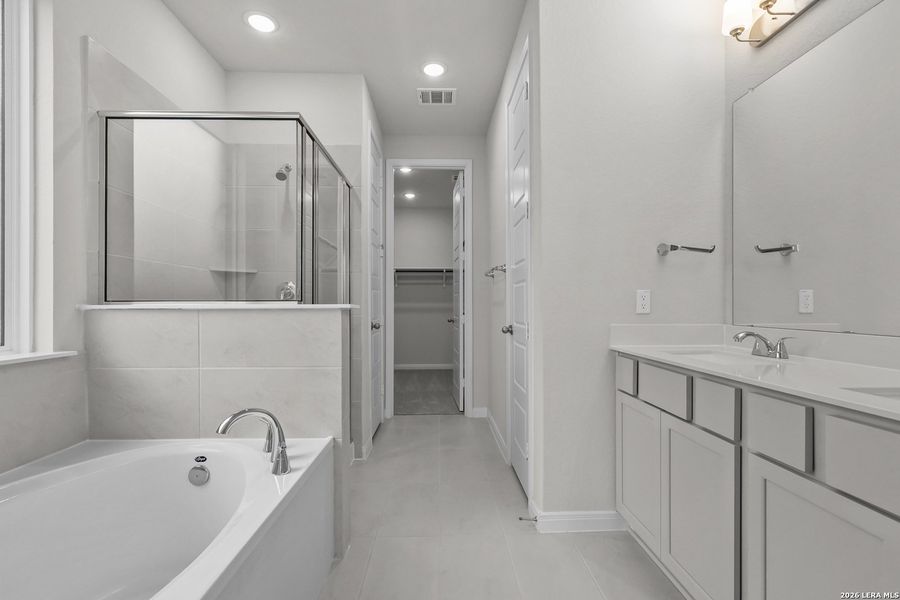 Furnished interior view inside a new home in Foxbrook, Cibolo (Image 11). Furnished interior view inside a new home in Foxbrook, Cibolo (Image 11).