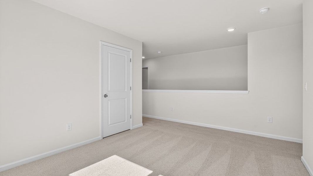 Spacious, unfurnished interior of a new home in Martin Farms, Aberdeen (Image 20).