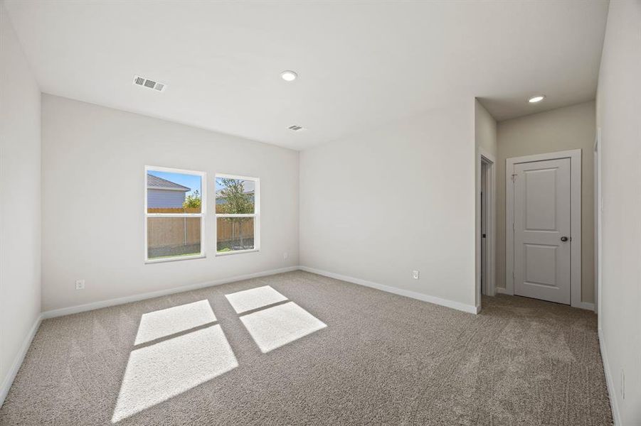 Spacious, unfurnished interior of a new home in MiraVerde, Crowley (Image 16). Spacious, unfurnished interior of a new home in MiraVerde, Crowley (Image 16).