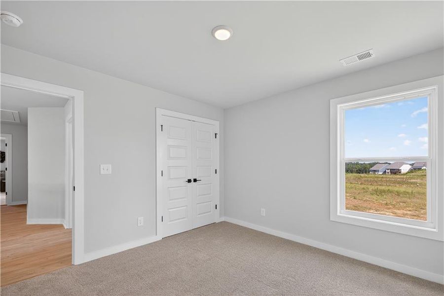 Spacious, unfurnished interior of a new home in , Gainesville (Image 20).