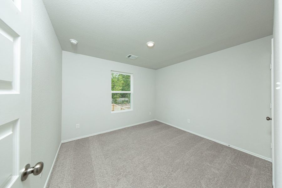 Spacious, unfurnished interior of a new home in Townsend Reserve, Splendora (Image 15).