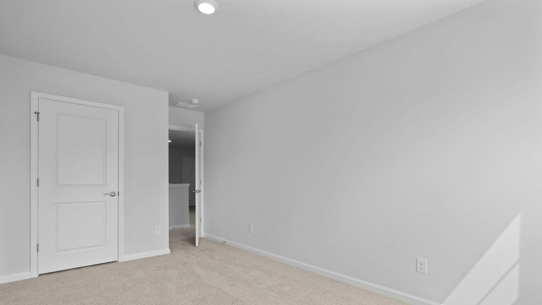 Spacious, unfurnished interior of a new home in Founders Corner, Lincolnville (Image 18).
