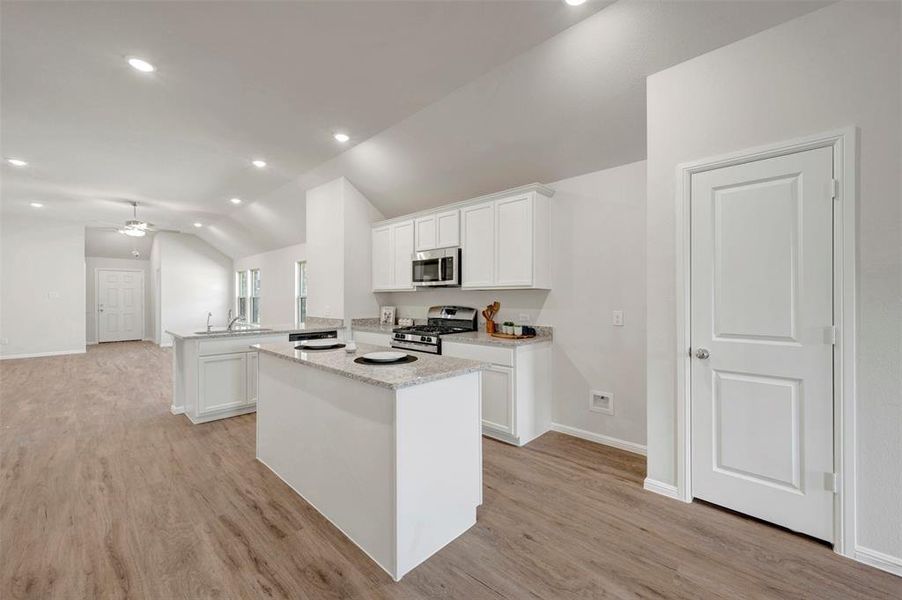 Furnished interior view inside a new home in Elevon, Lavon (Image 6).
